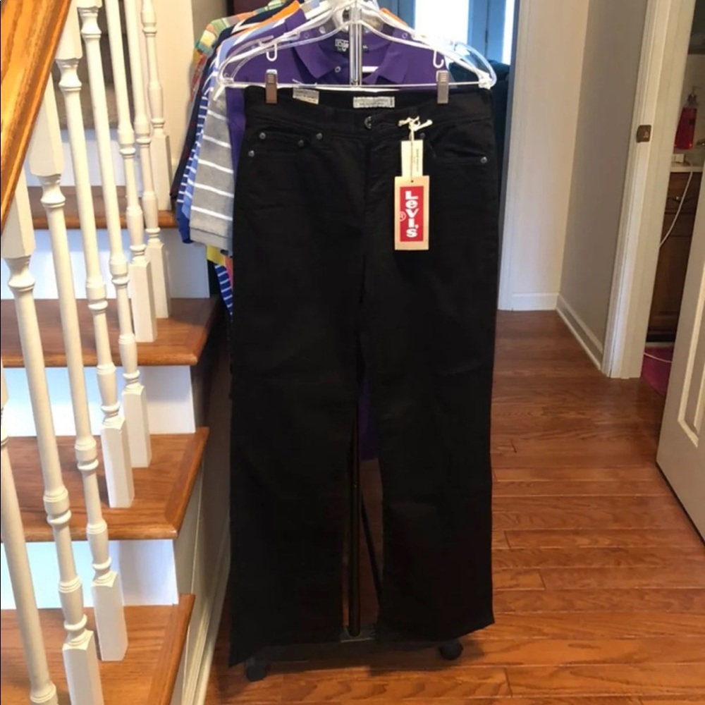 Women’s Levi’s Jeans 512 in black size 8 NWT